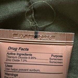 New with seal purlisse foundation spf.